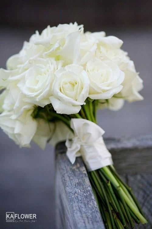 Tặng hoa hồng trắng có ý nghĩa gì ?