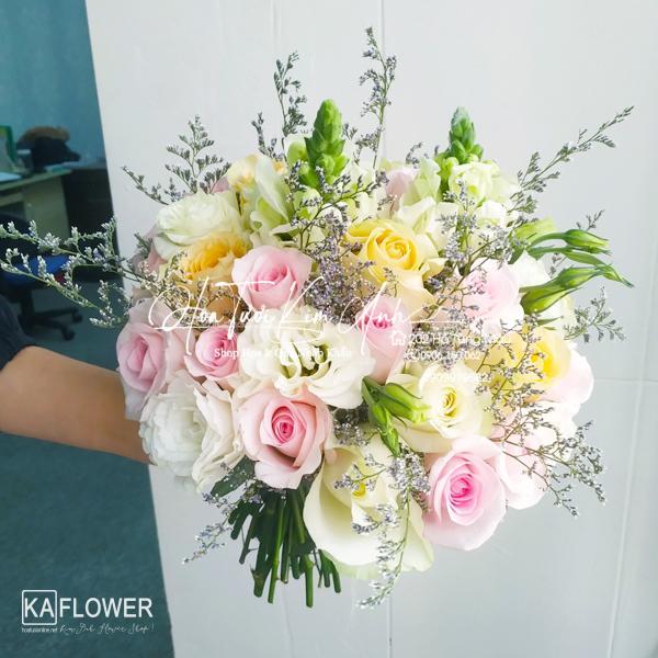 Hoa Cầm Tay Cô Dâu Ngày Mới